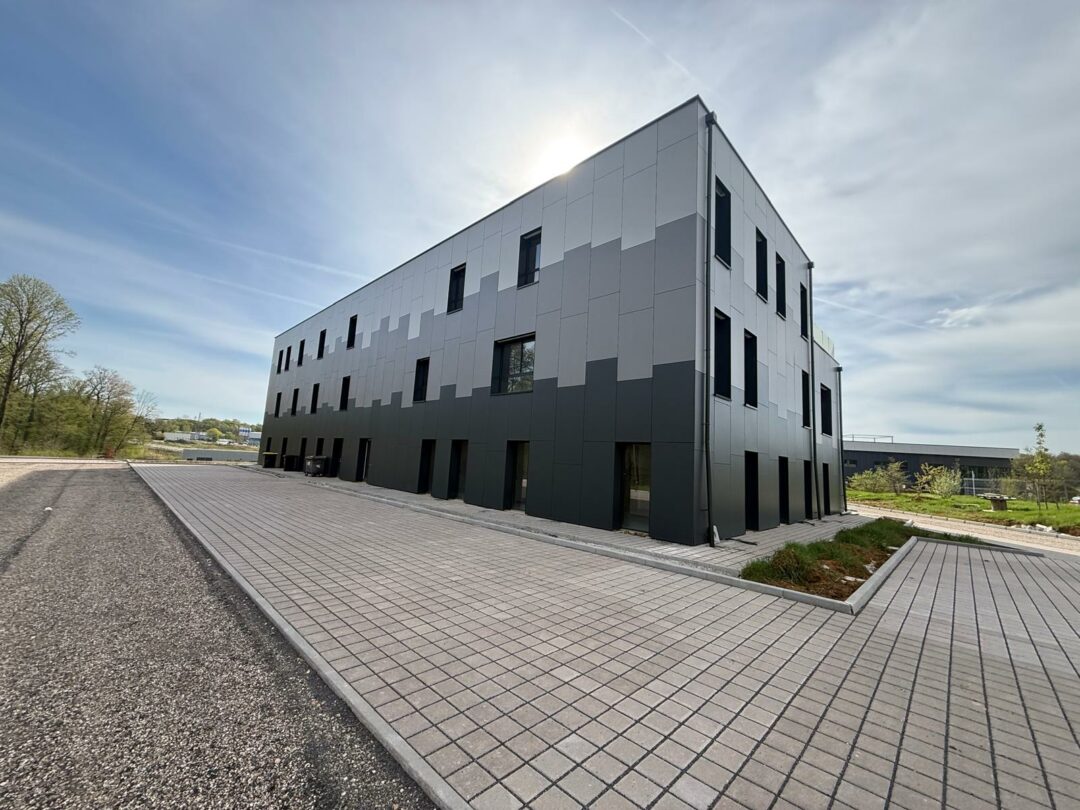 IMMEUBLE DE BUREAUX A CHAVIGNY